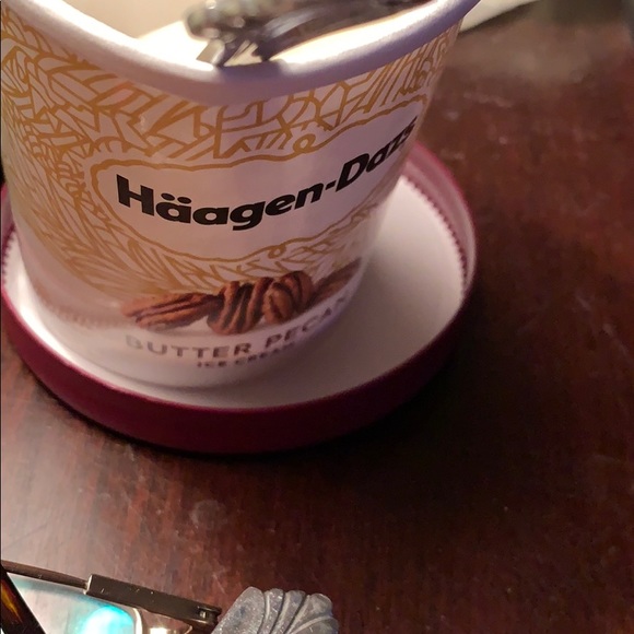 Meet your Posher, Linda - Picture 1 of 1